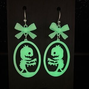 Glow-in-the-Dark Skeleton Earrings 🎀💀